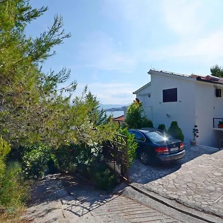 Studio Okrug Donji 12502a